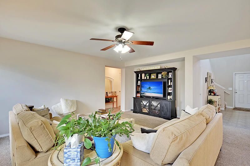 7006 Bellflower Ln, Hanahan, SC 29410