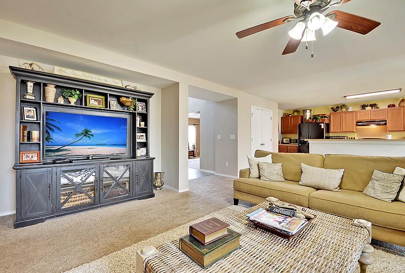7006 Bellflower Ln, Hanahan, SC 29410