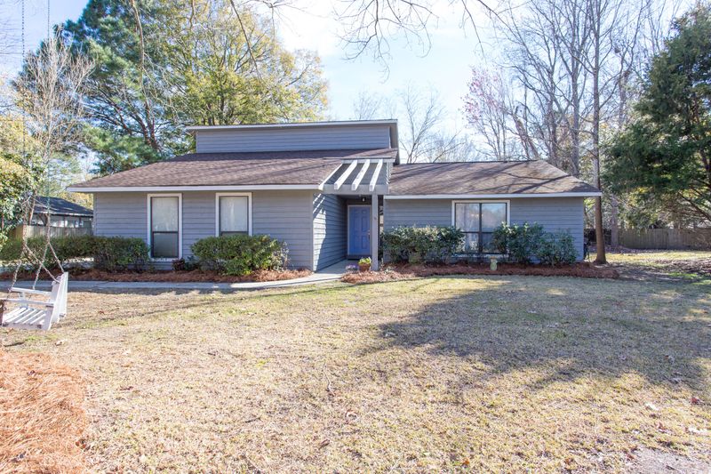 513 Upland Pl, Mount Pleasant, SC 29464