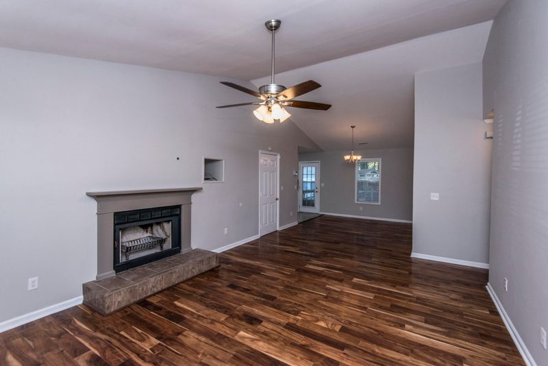 4228 Lavender Ln, North Charleston, SC 29420