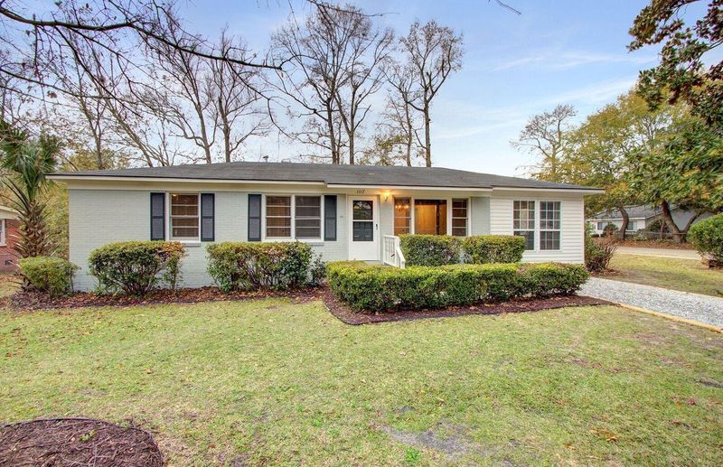 1117 Crull Dr, Charleston, SC 29407