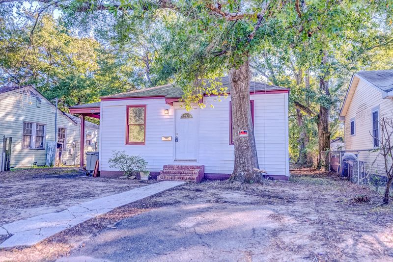 2627 S Allen Dr, North Charleston, SC 29405