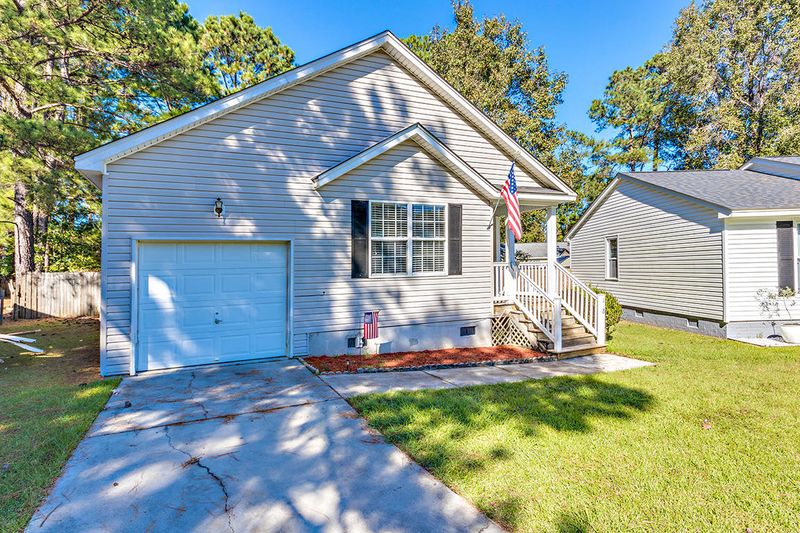 108 Trescott Ct, Summerville, SC 29486