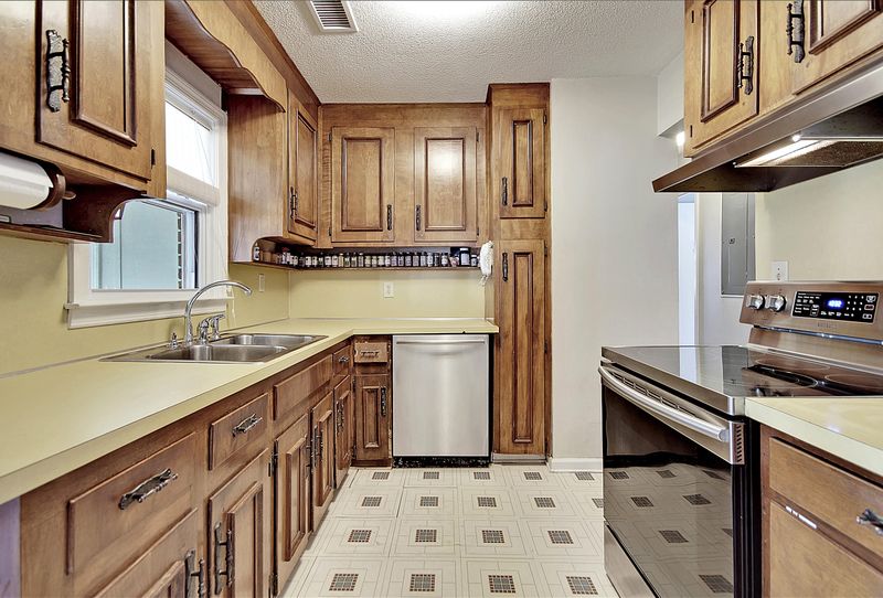 3505 Hartnett Blvd, Isle Of Palms, SC 29451