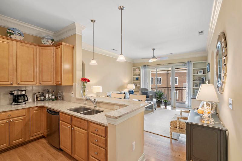 200 River Landing Dr #D303, Charleston, SC 29492