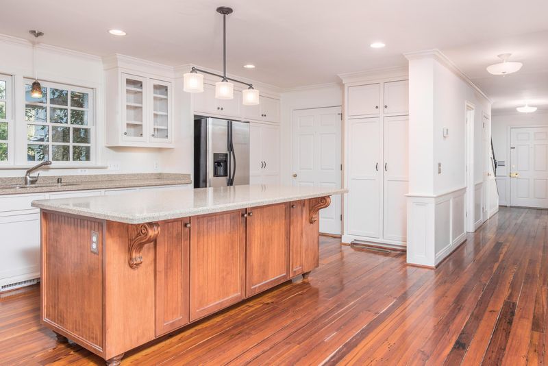 967 Scotland Dr, Mount Pleasant, SC 29464