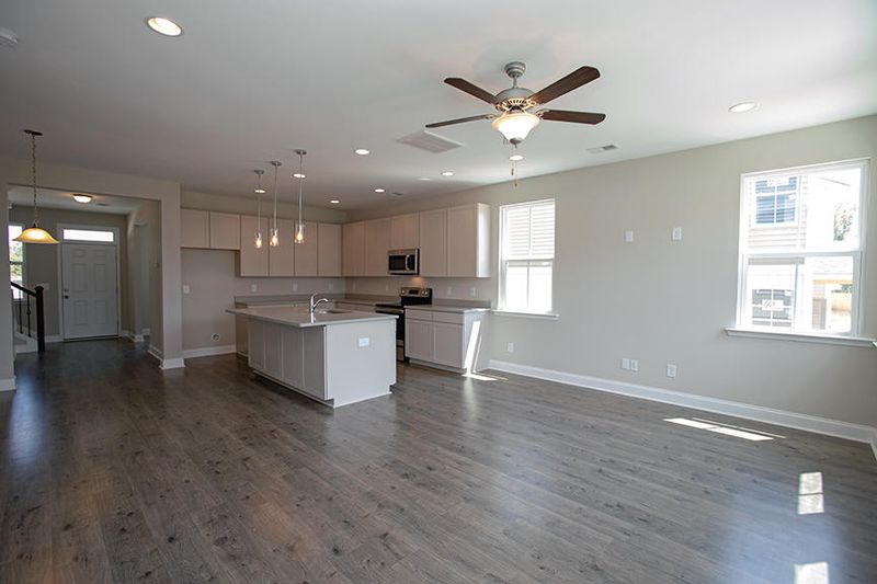 7858 Montview Rd, North Charleston, SC 29418