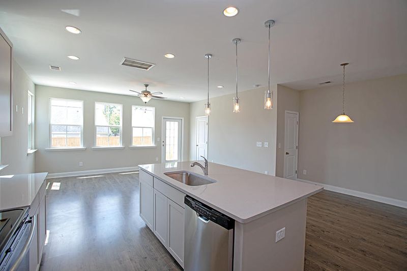7858 Montview Rd, North Charleston, SC 29418