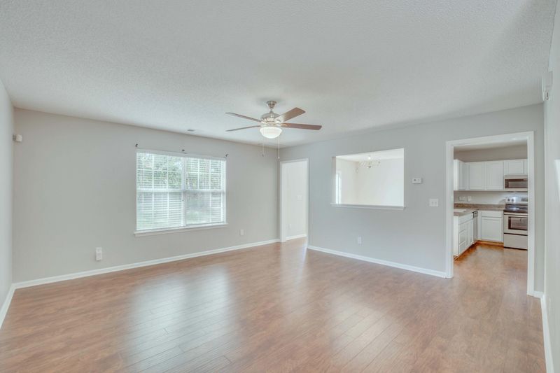7922 New Ryder Rd, North Charleston, SC 29406