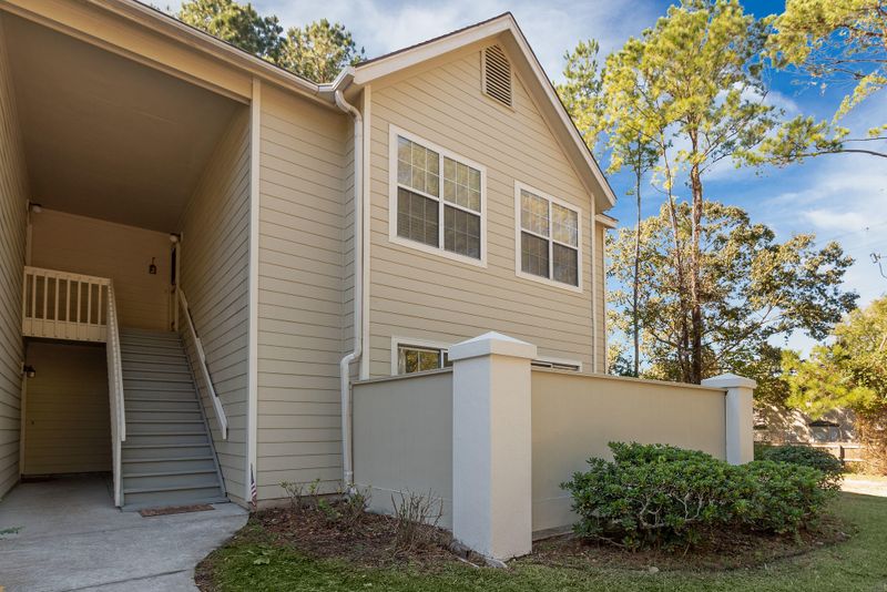 7965 Edgebrook Cir #J, North Charleston, SC 29418