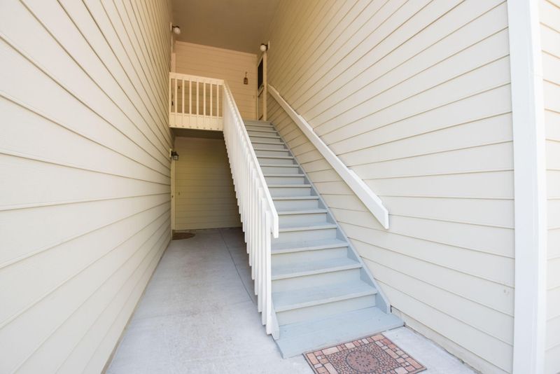 7965 Edgebrook Cir #J, North Charleston, SC 29418