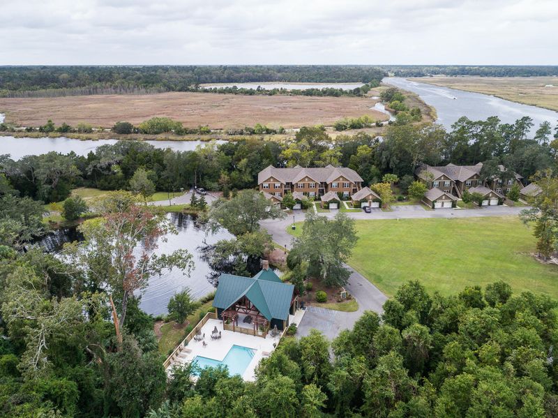 5560 Colonial Chatsworth Cir, North Charleston, SC 29418