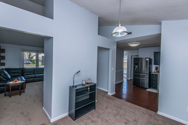 513 Temple Rd, Ladson, SC 29456