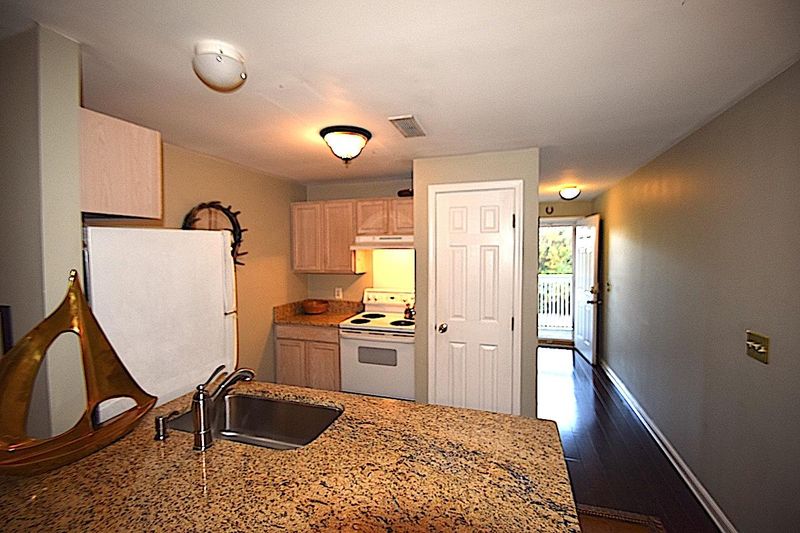 1530 Fort Johnson Rd #4-J, Charleston, SC 29412