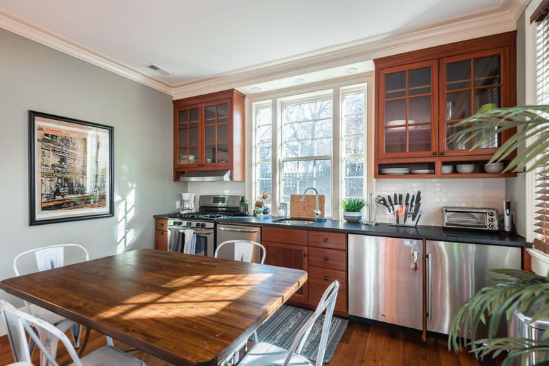 85 Spring St, Charleston, SC 29403