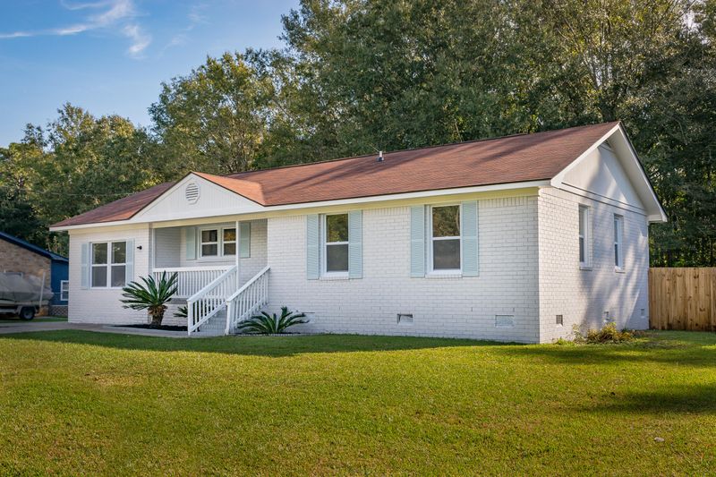 117 Gator Dr, Goose Creek, SC 29445