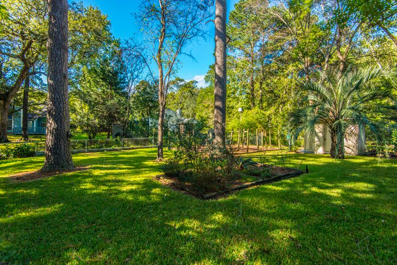 2060 Church Creek Dr, Charleston, SC 29414