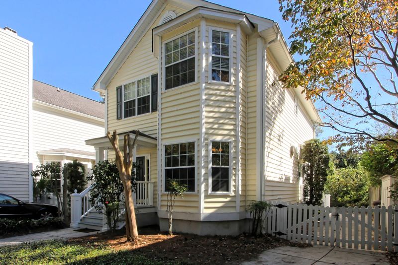 1077 Mathis Ferry Rd, Mount Pleasant, SC 29464