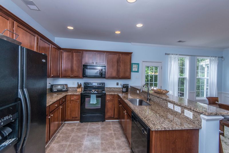 1378 Hamlin Park Cir, Mount Pleasant, SC 29466