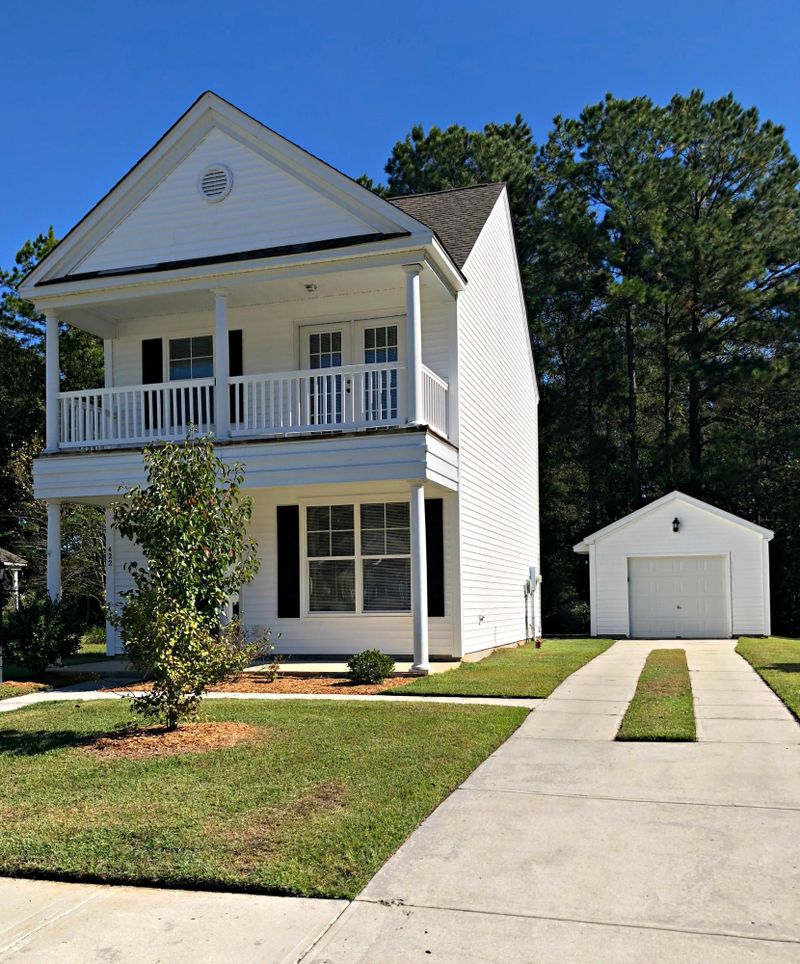 422 Farrow Ct, Moncks Corner, SC 29461