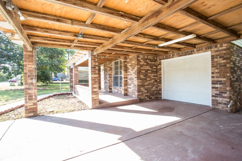45 University Dr, Ladson, SC 29456