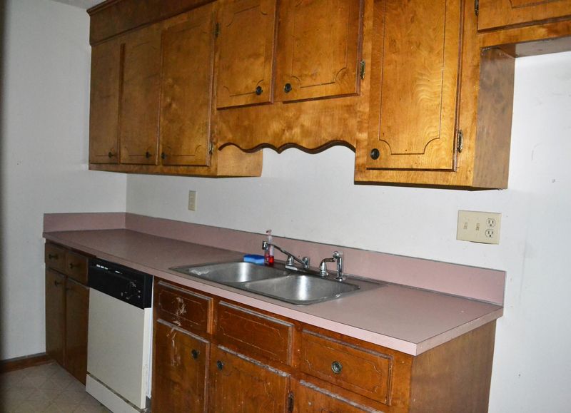 7734 Oldridge Rd #1, North Charleston, SC 29418