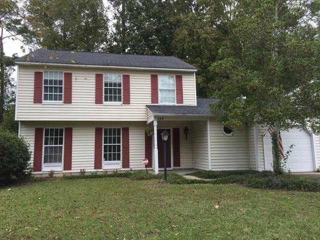 203 Challis Ct, Goose Creek, SC 29445