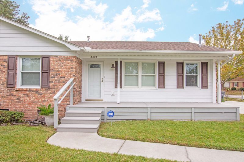 3304 Londonderry Rd, North Charleston, SC 29420