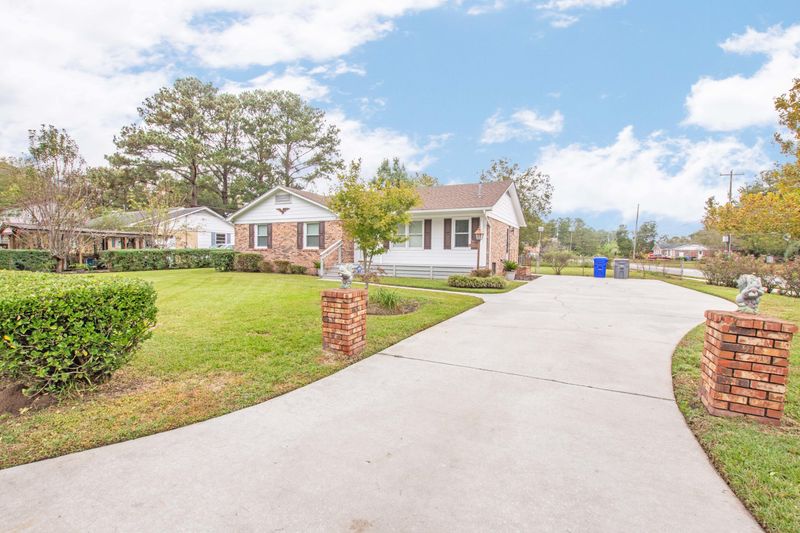 3304 Londonderry Rd, North Charleston, SC 29420