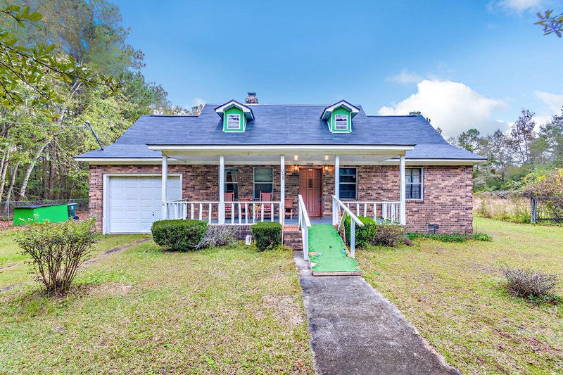 1700 Black Tom Rd, Moncks Corner, SC 29461