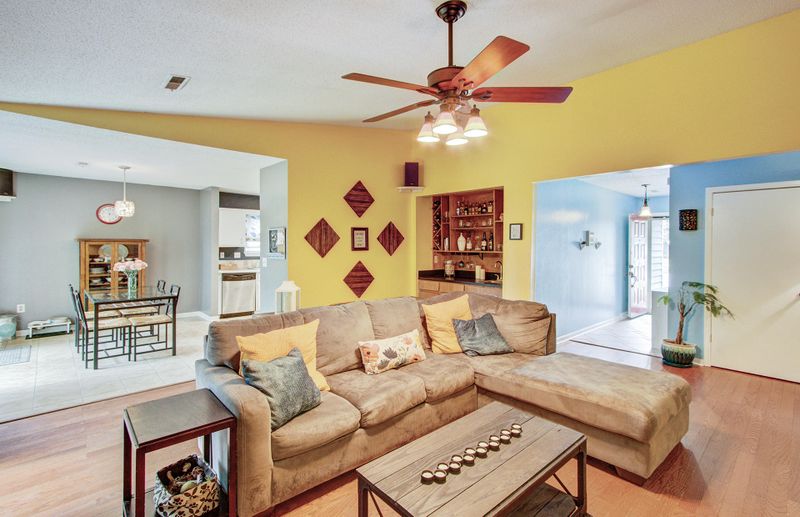2725 Jobee Dr, Charleston, SC 29414