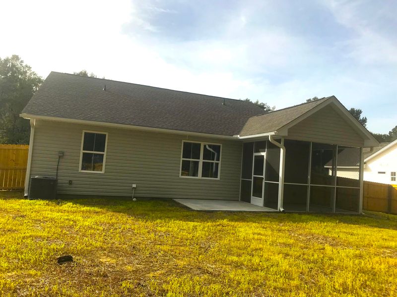 951 Leonard Dr, Johns Island, SC 29455