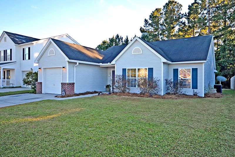 90 Dovetail Cir, Summerville, SC 29483