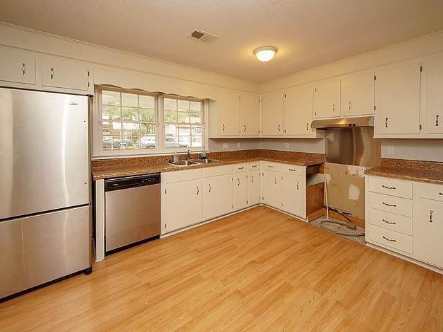 38 Peppertree Ln, Charleston, SC 29420