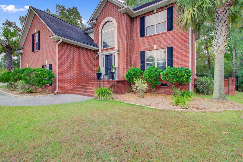 110 Sandlings Ct, Goose Creek, SC 29445