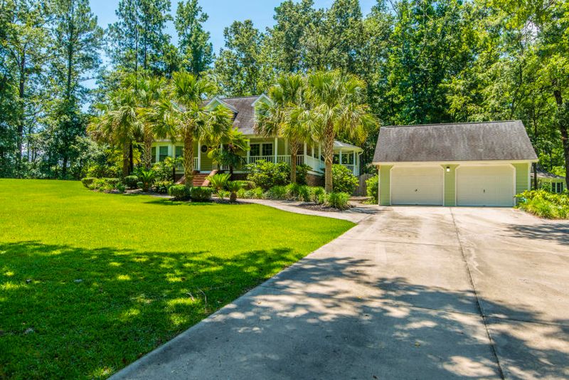 105 Paris Ln, Summerville, SC 29483