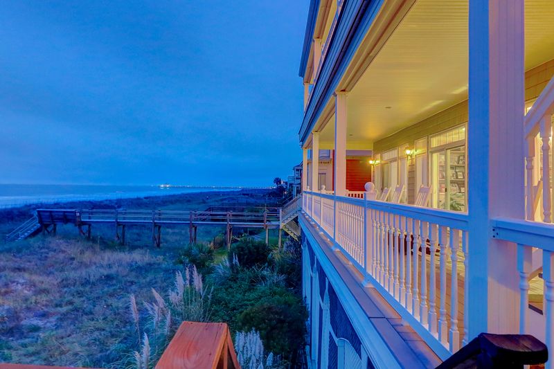 509 E Arctic Ave, Folly Beach, SC 29439