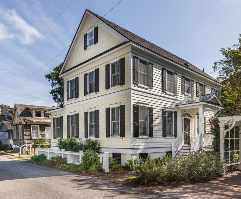 303 Morrison St, Mount Pleasant, SC 29464