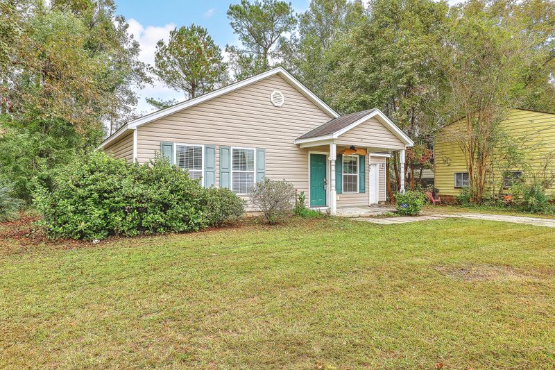 431 Robin Dr, Goose Creek, SC 29445