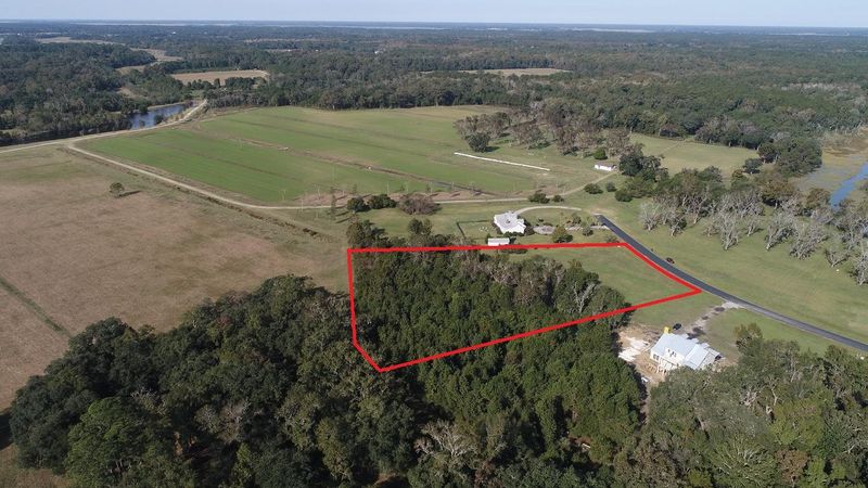 34 Anchor Watch Dr, Wadmalaw Island, SC 29487