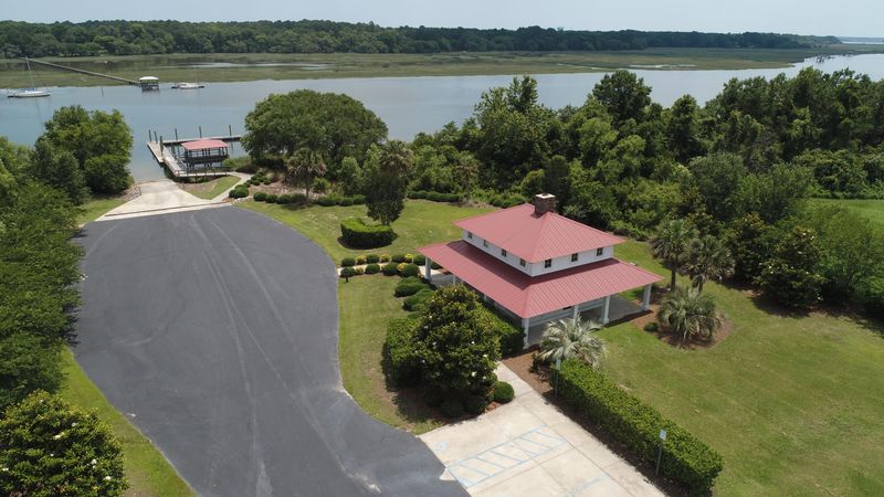34 Anchor Watch Dr, Wadmalaw Island, SC 29487