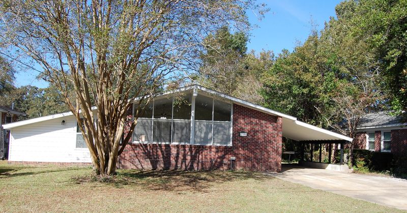 1216 Springhill Rd, Charleston, SC 29410