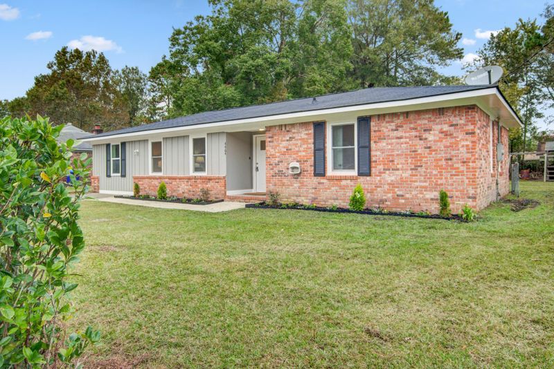 4464 Outwood Dr, Ladson, SC 29456