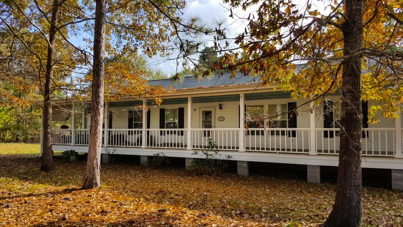 295 Hickory Oaks Ln, Cross, SC 29436