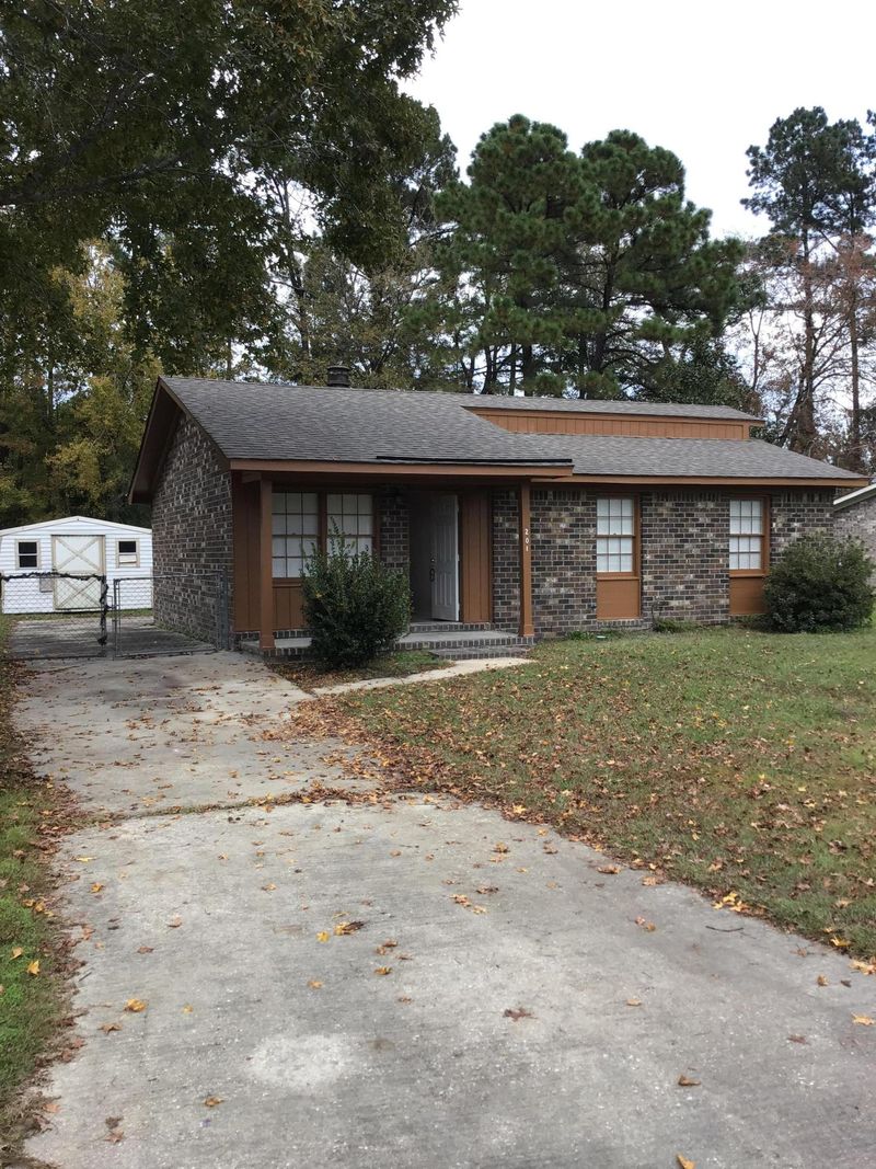201 Kiawah Cir, Summerville, SC 29483
