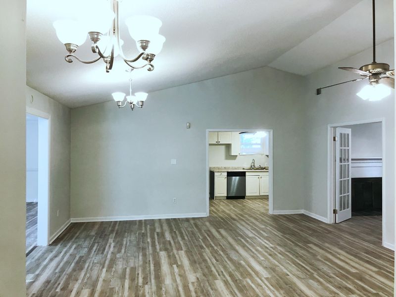 1258 Maryland Dr, Ladson, SC 29456