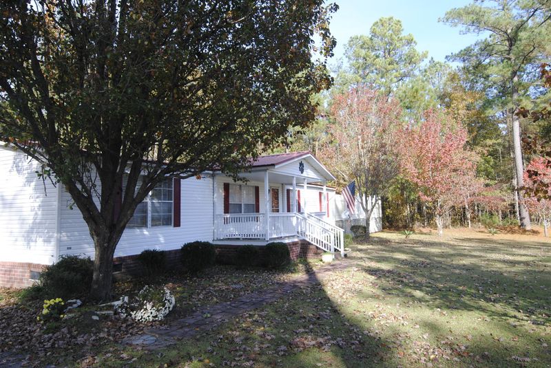 120 Foxden Ln, Bonneau, SC 29431