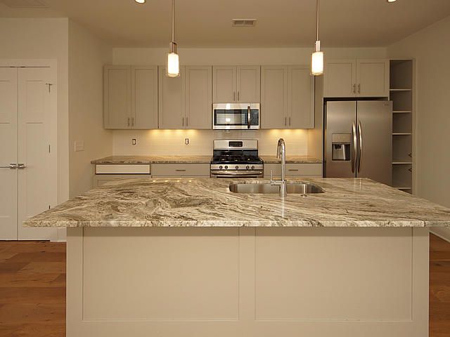196 President St, Charleston, SC 29403