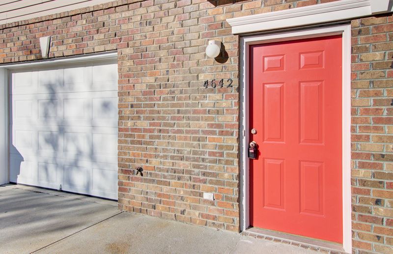 4642 N Palm View Cir, North Charleston, SC 29418