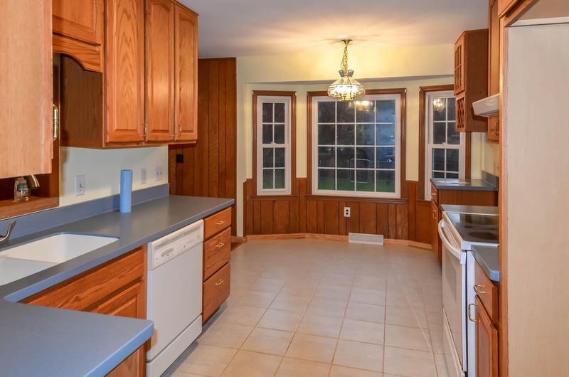 1063 Renwood Dr, Charleston, SC 29412